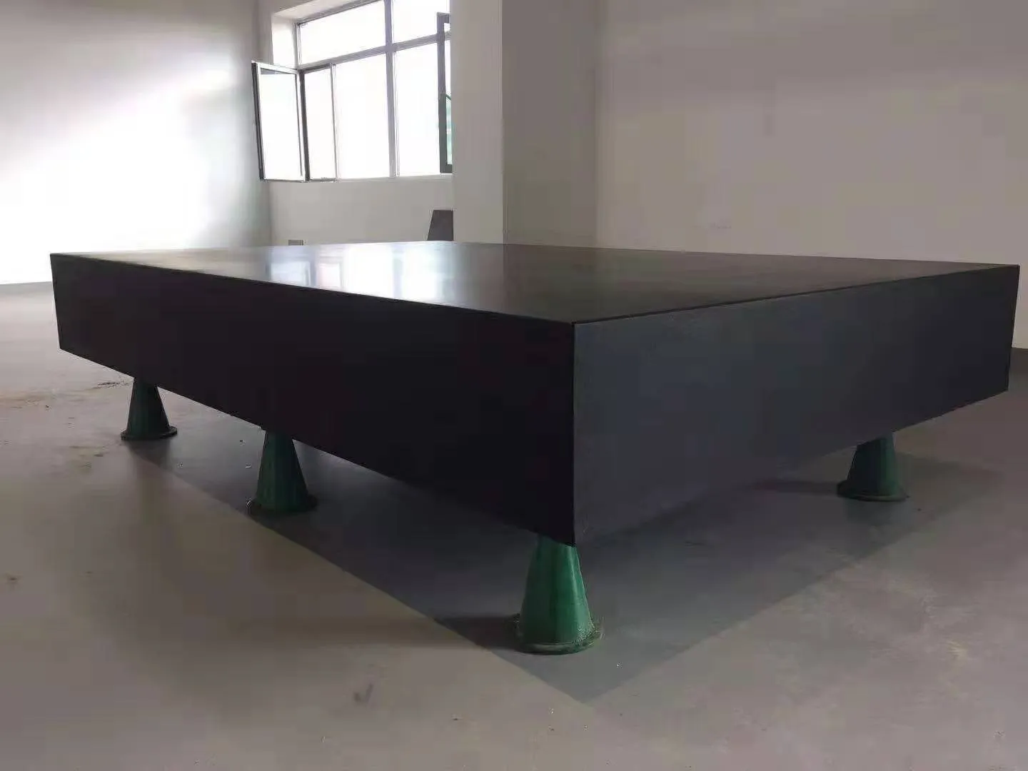 Benefits of Using Granite Surface Plates in Machining